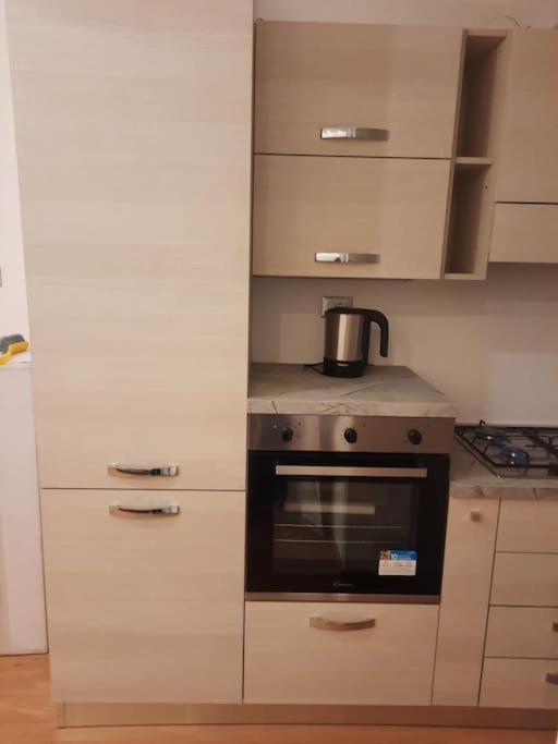 Apartamento N&ghomesweethome Raffaelloelegante Ideale Affari *